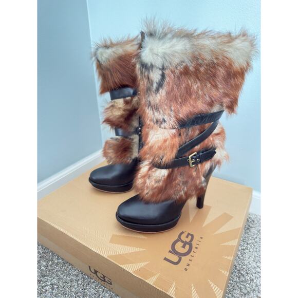 UGG Foxley Sheepskin Fur Heeled Platform Boots Black - size 9